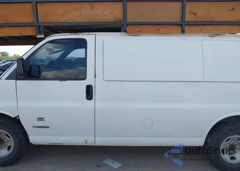 2006 Chevrolet Express Work Van z USA, uszkodzony, nr VIN 1GCGG25V361260809